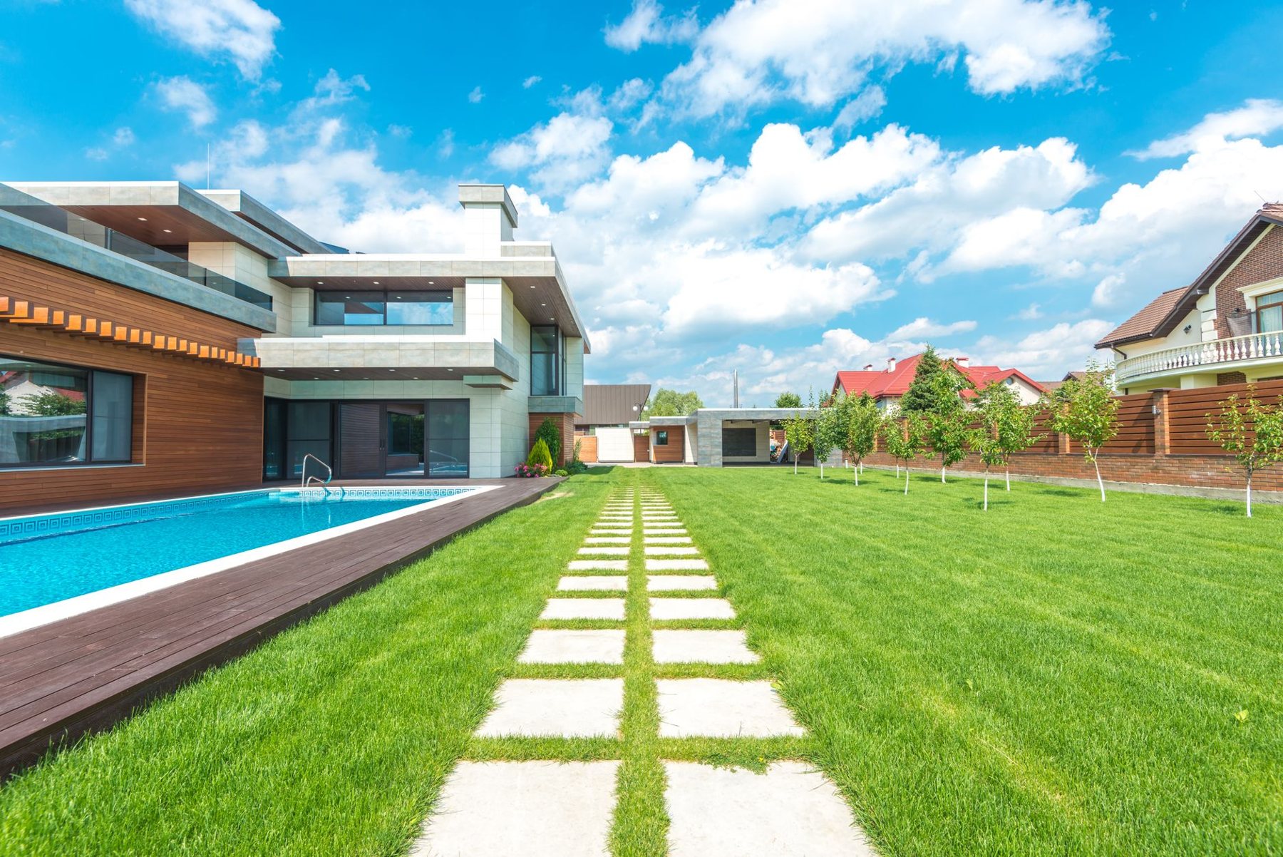 Travertine pavers & hardscape in Peoria, AZ